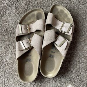 excellent condition Birkenstock’s!